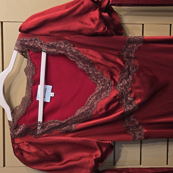 Reformation X Kacey Musgraves Stella Lace Trim Silk Dress - Crimson Size 8 Flaw - Picture 7 of 14